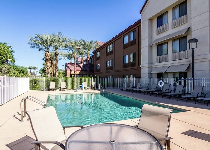 Red Roof Plus+ - Phoenix Airport 3* Tempe
